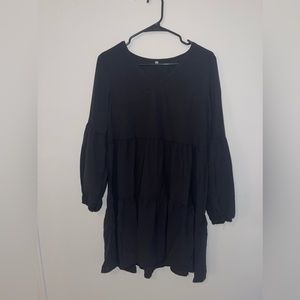 DRESS. Black flowy dress